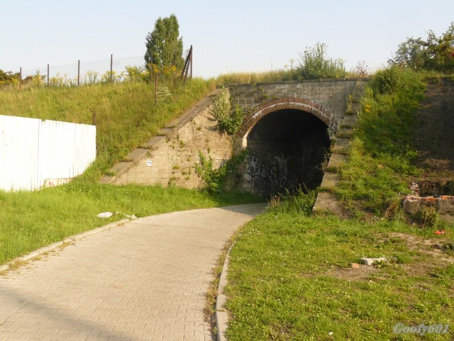 Tunel pod DK88