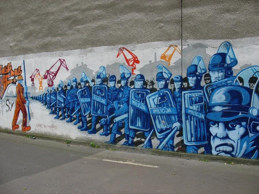 "...Oni tam gdzie stało ZOMO."