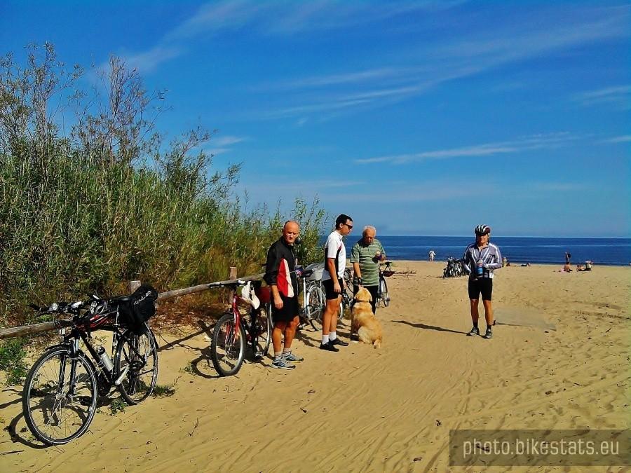 Wejście na plażę w Mikoszewie.