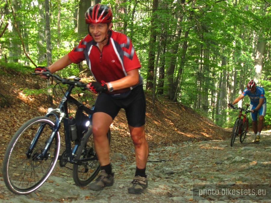 6 km podjazdu z Pokrzywnej