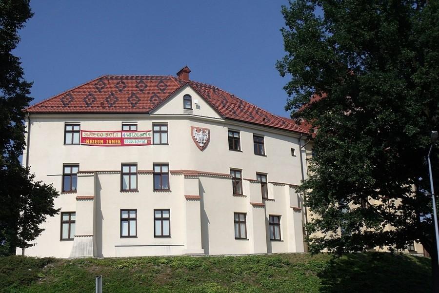 Zamek od frontu
