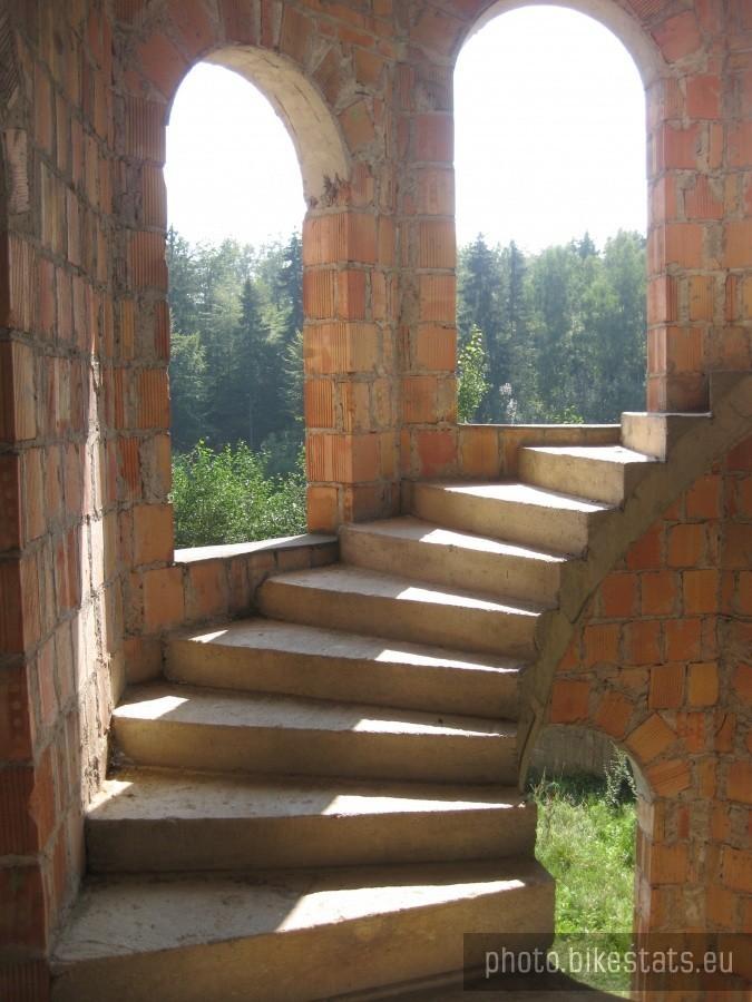 Dość strome te schody ;)