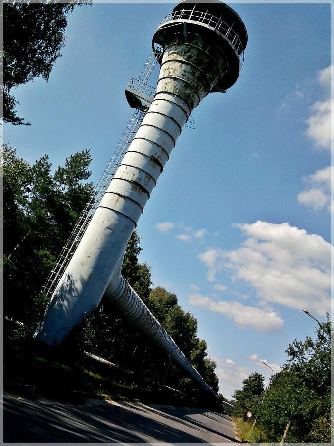 Wieża koło Prefabetu
