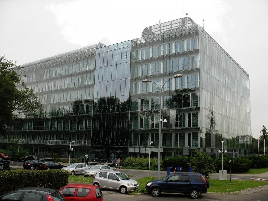 Biurowiec LOT-u, zwany jest również - Alcatraz