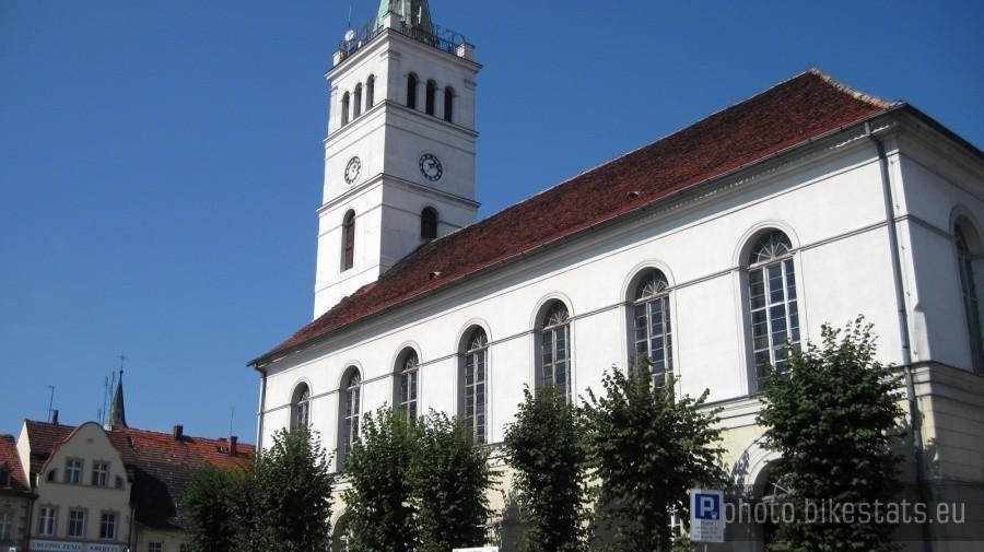 Sława - klasycystyczny dawny kosciół ewangelicki Miłosierdzia Bożego (1834-36)
