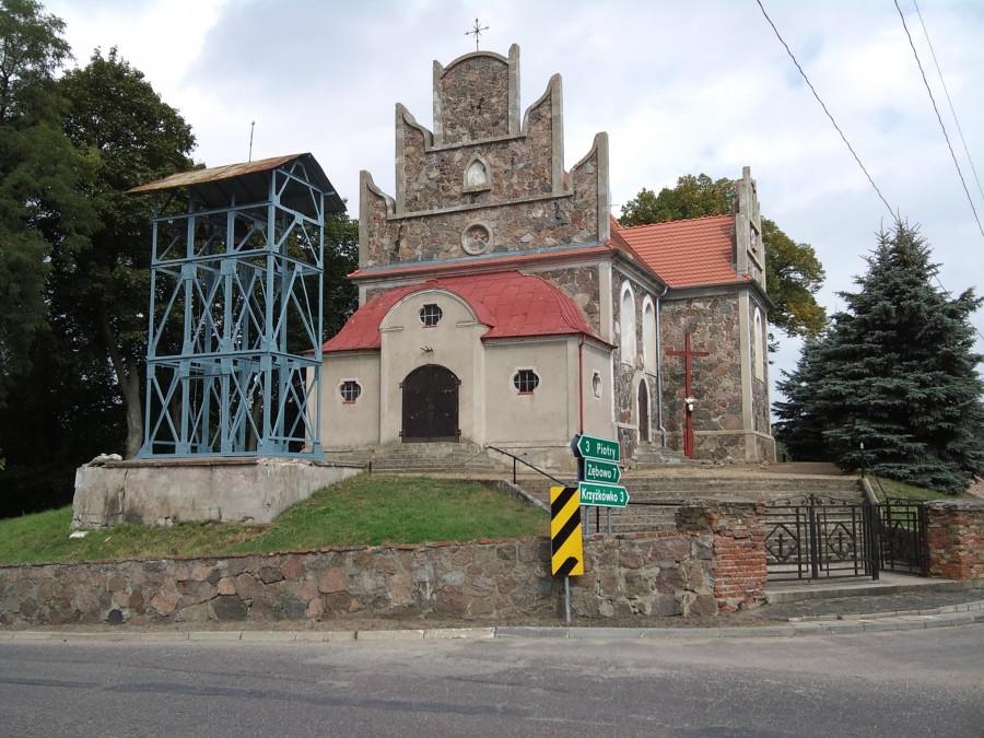 Kościół i stalowa dzwonnica w Lewicach