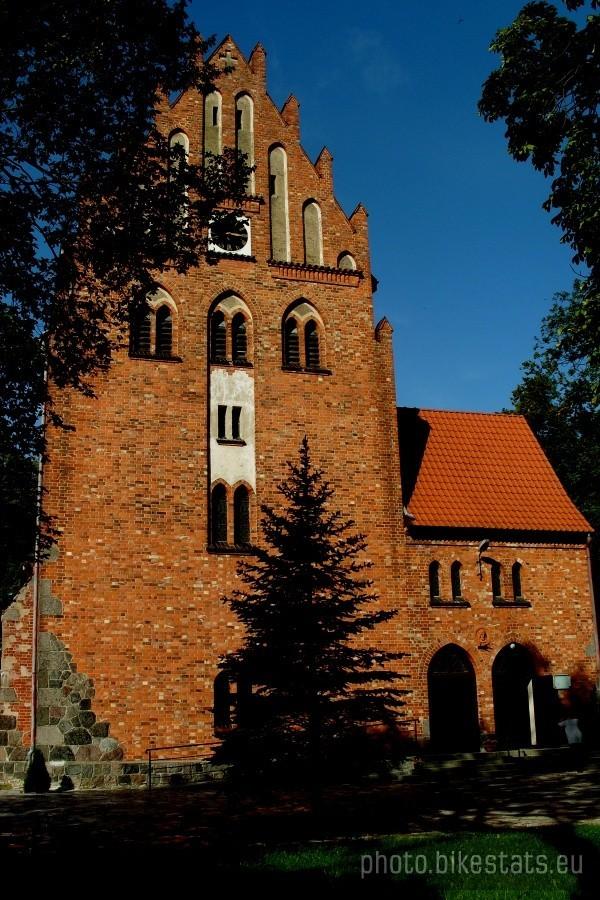 Kościół p.w. Wniebowzięcia N.M.P. w Kręgu.