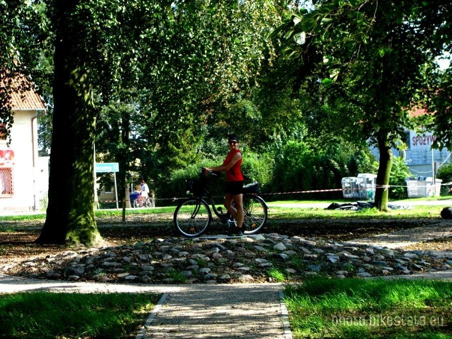 Miejsce na pomnik w Lichnowach – ciekawe jaki – może rowerzysty)))))))