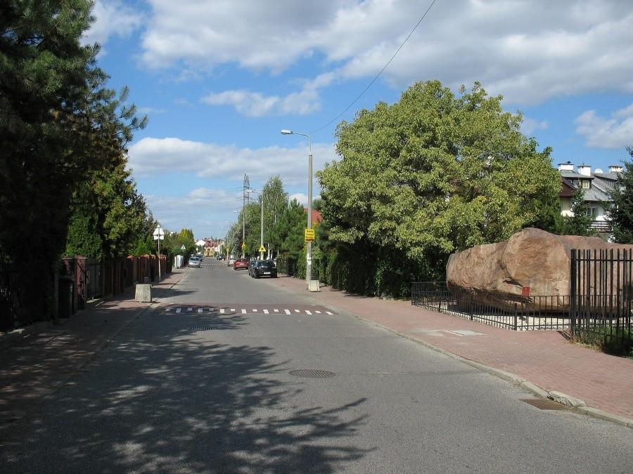 Piaseczno - ul. Granitowa na Osiedlu Przy Kamieniu