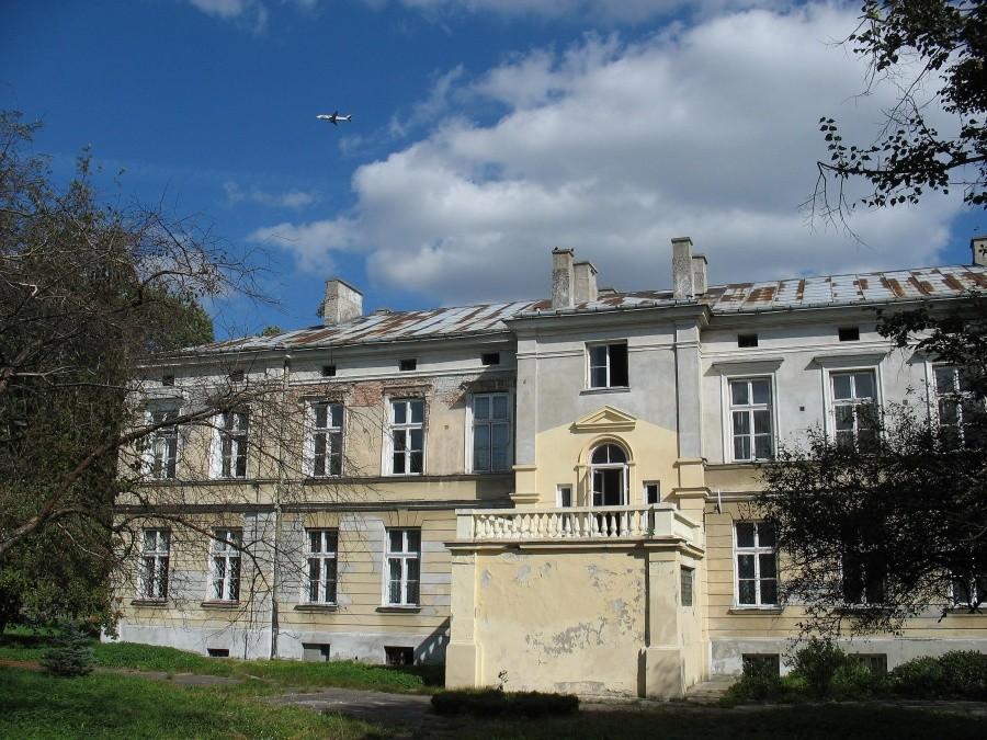 Chyliczki - Pałac od strony parku