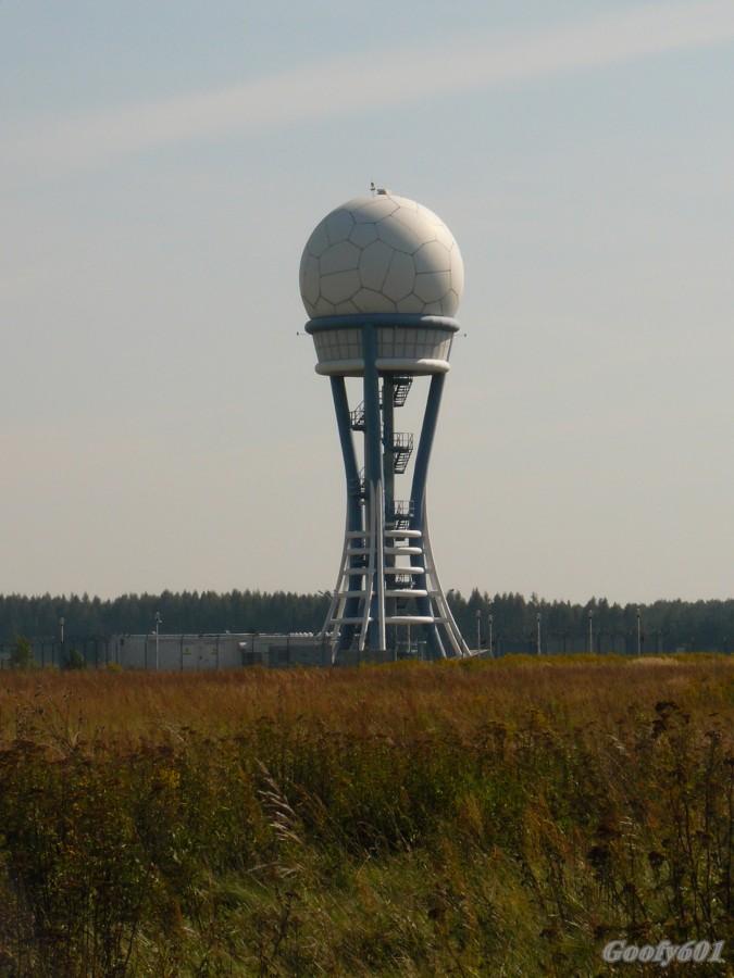 Radar przy lotnisku.