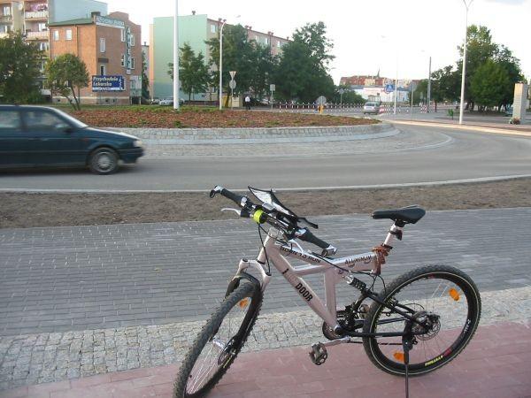 kolejne nowe rondo w Tomaszowie i ścieżki rowerowe :)