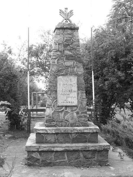 Obelisk w Leoncinie upamiętniający ofiary wojen