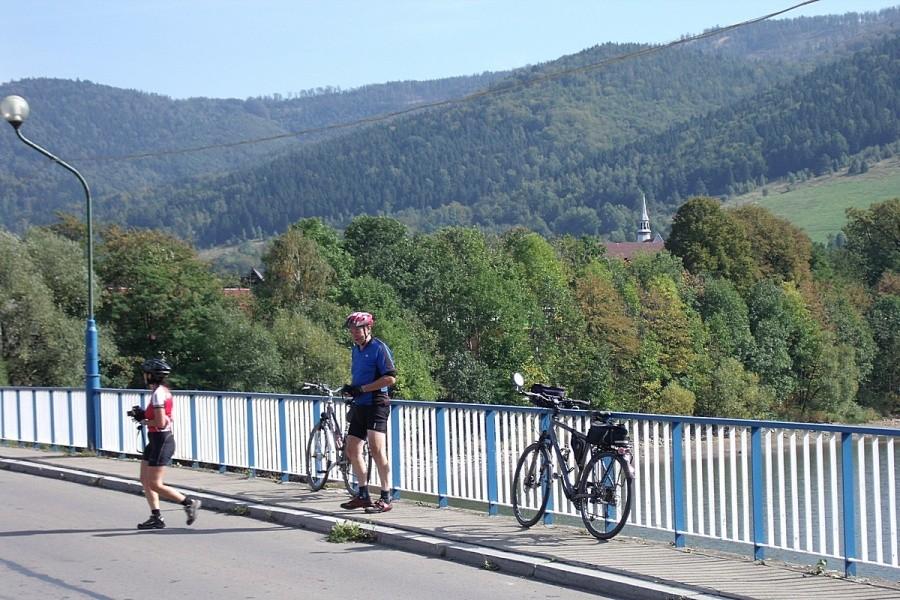 Kolejna atrakcja, most w Międzybrodziu Żywieckim