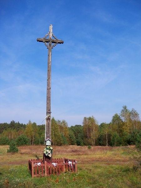 Stary krzyż w Famułkach