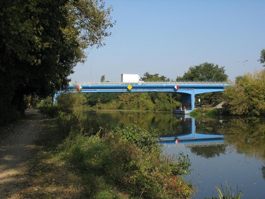 Most nad Kanałem Żerańskim