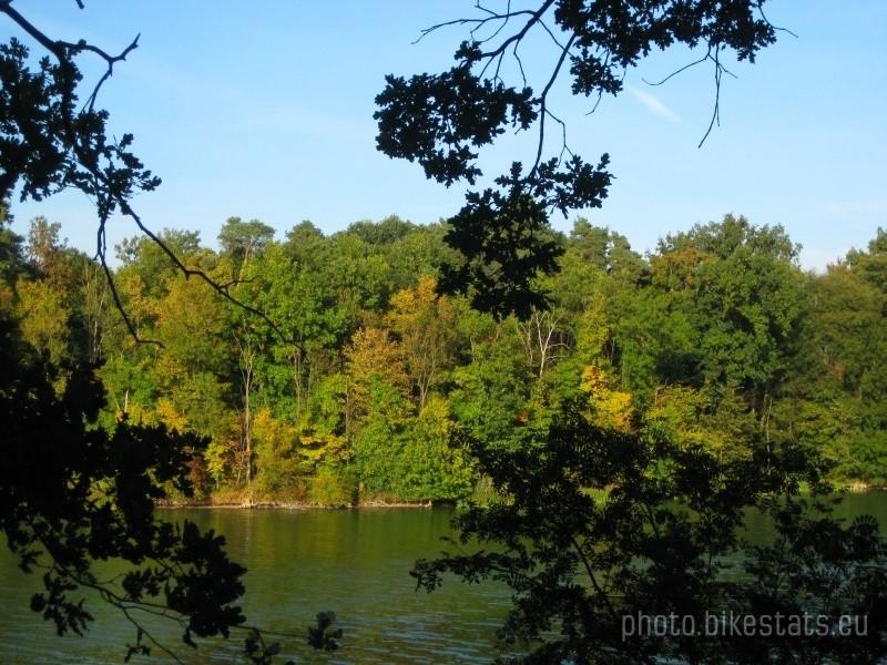 Jesień nad zalewem.