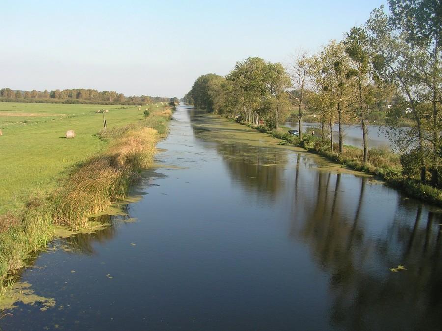 Kanał Bydgoski na wysokości Gorzenia