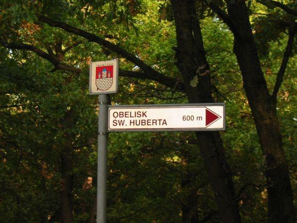 znak przy drodze krajowej nr. 48