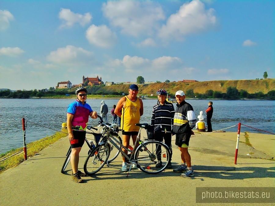 Ekipa. Od prawej-Heniek,Stasiu,Jurek i Tomek.