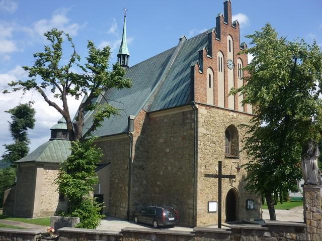 Gotycki kościół p.w. Narodzenia Najświętszej Marii Panny w Czchowie
