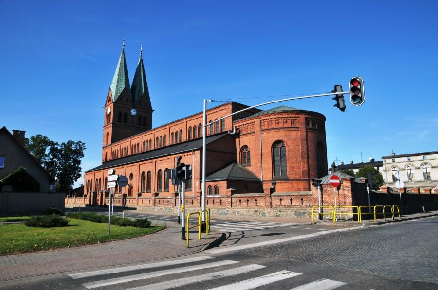 Kościół pw. Wszystkich Świętych w Brusach