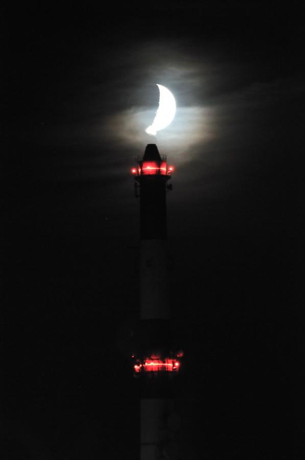 Księżyc nad kominem