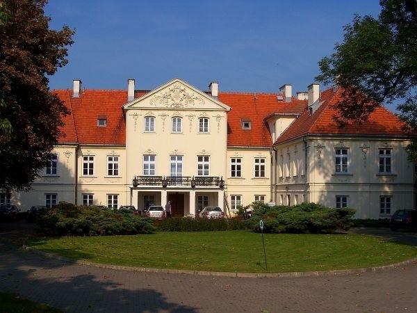 Pałac Łuszczewskich w Lesznie, obecnie w posiadaniu BGŻ
