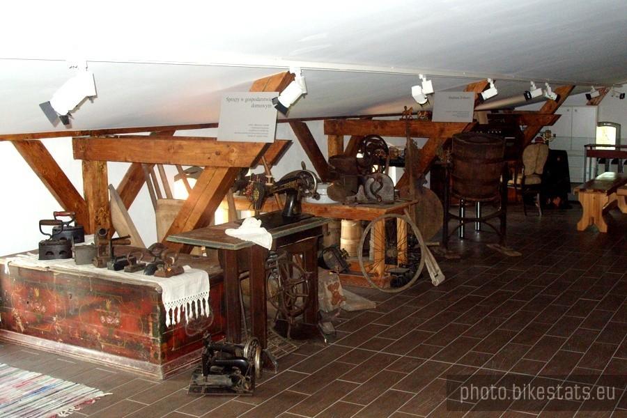 Strych pełen osobliwości.
