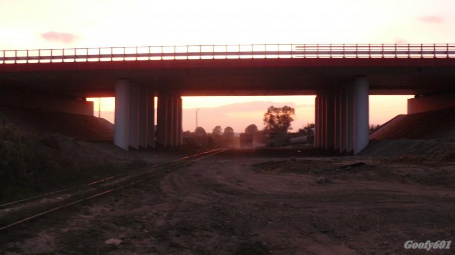 Wiadukt nad "linią piaskową".