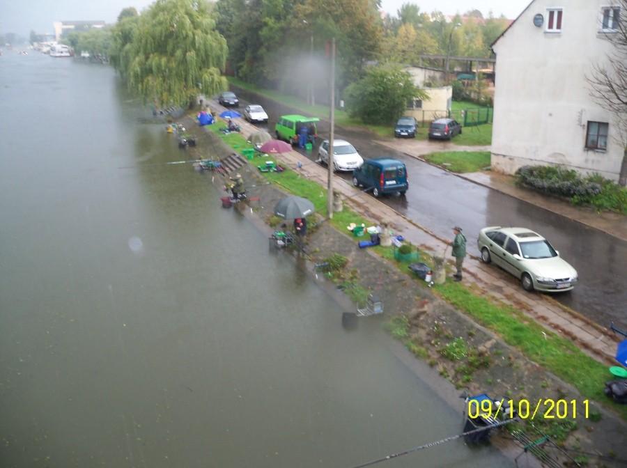 ELBLĄG-ZAWODY WĘDKARSKIE NA RZECE ELBLĄG