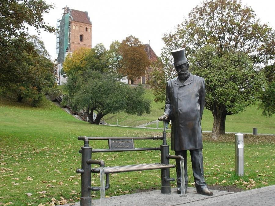 Pomnik Williama Lindleya i kościół Nawiedzenia NMP