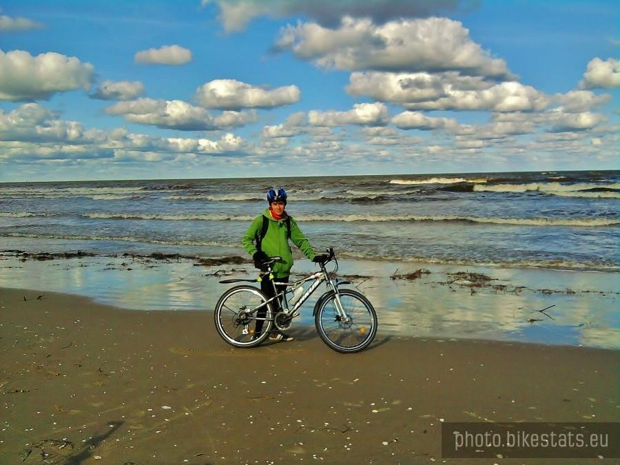 Przemek na plaży.