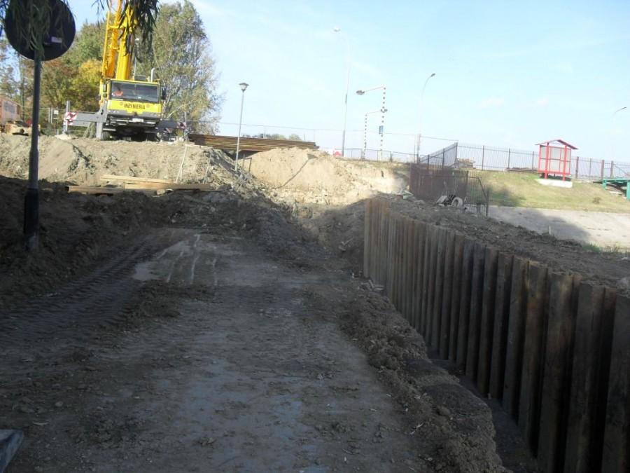 tu będzie tunel koło jazu...