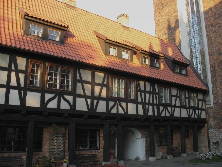 Gdańsk - dom kazalnicowy przy kościele św. Trójcy