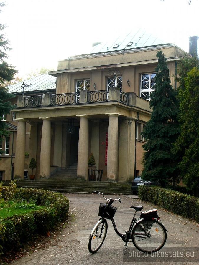 Pałac w Bolesławowie z 1902 r. – widok od frontu.