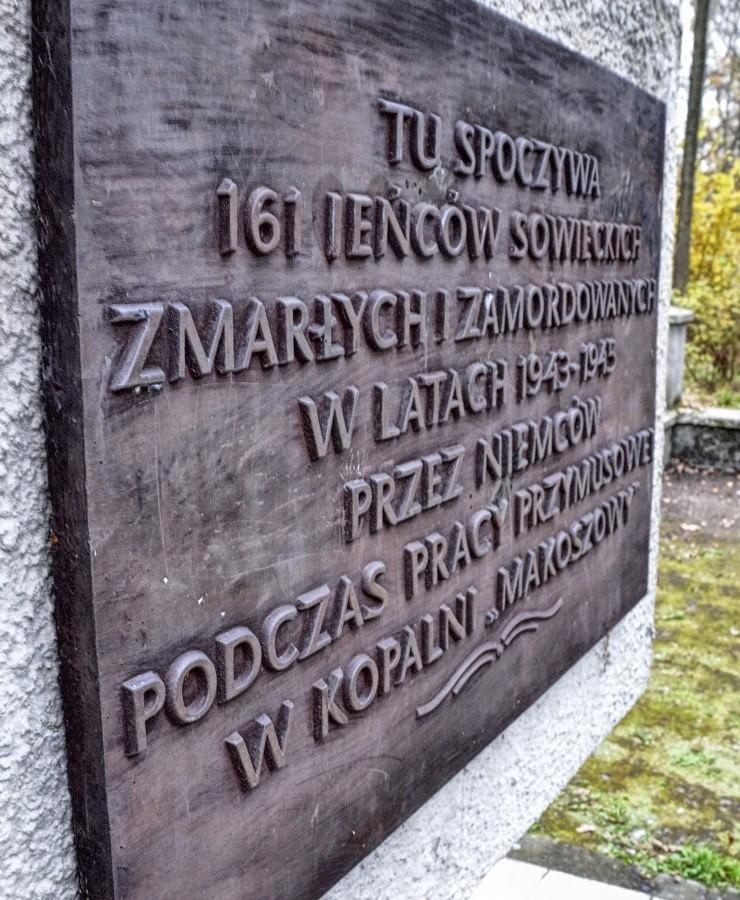 tablica informacyjna z innej strony
