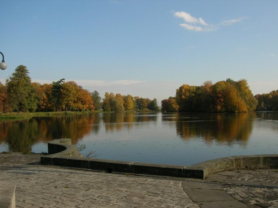 jesienny świerklaniecki park