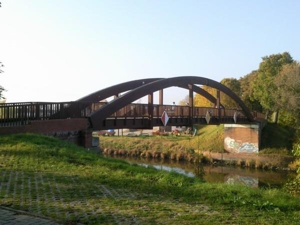 Kładka pieszo-rowerowa w Schwedt