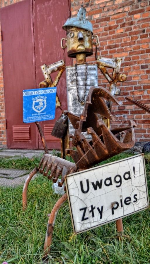 Uwaga zły pies