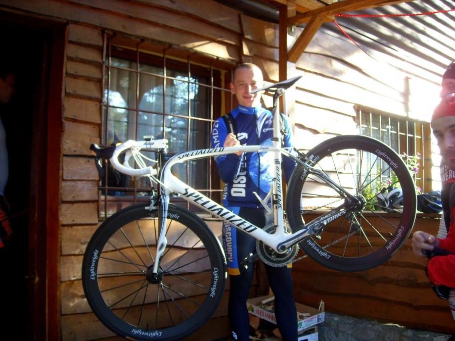 6,5 kg szosówki Specialized Roubaix.