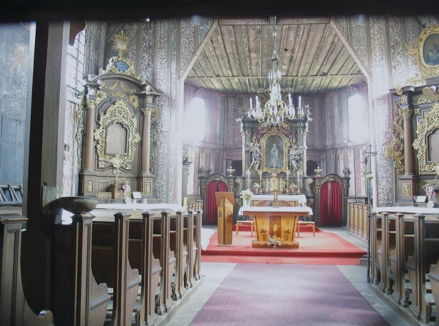 Broumov - wnętrze kościoła cmentarnego