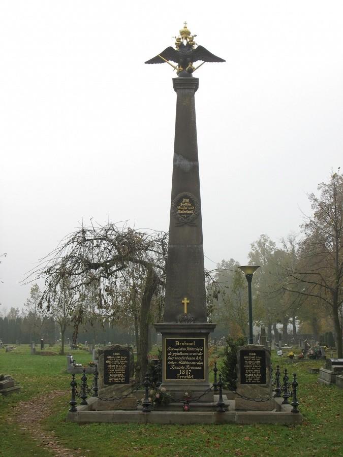 Broumov - obelisk na cmentarzu