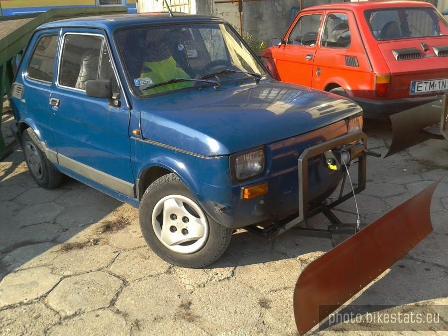 Na jednym parkingu stała flota 4 takich mini-pługów