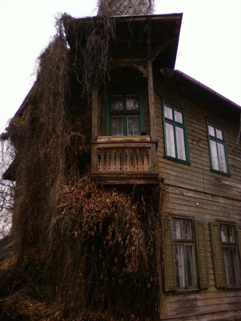 Narożny balkon