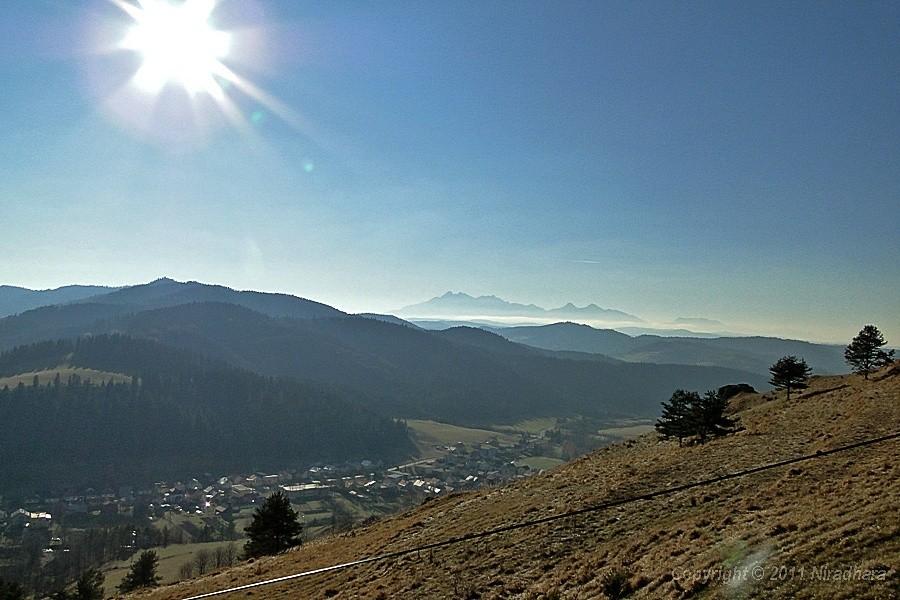 Tatry w oddali