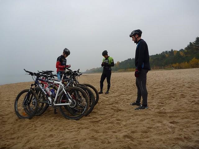 Fascik, Piotrek i Irek na jednej stali plaży