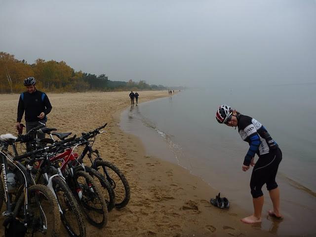 Jak przyjdzie przypływ to będzie po rowerach, a Che morze wyrzuci na wydmy.