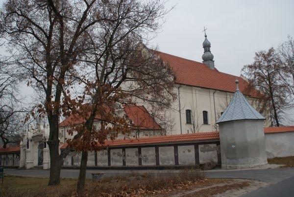 jednocześnie też klasztor franciszkanów