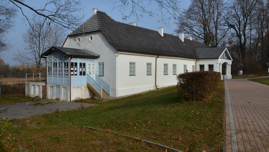 Zespół pałacowo-parkowy w Złotym Potoku